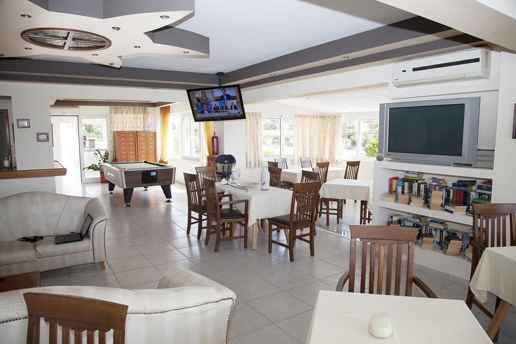 קפלוס Hotel Athinoula מראה חיצוני תמונה