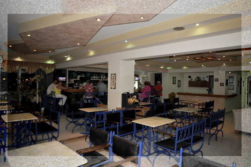 קפלוס Hotel Athinoula מראה חיצוני תמונה